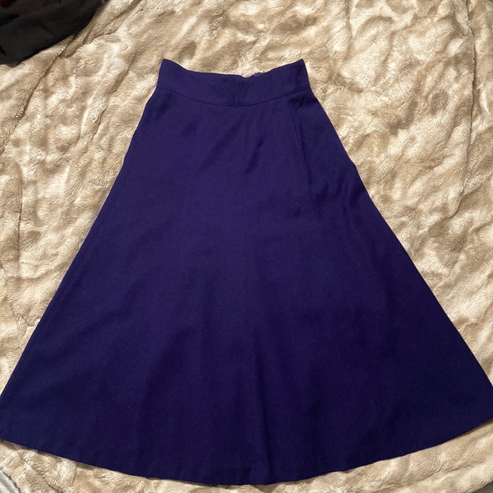 Escada Vintage 100% New Wool Midi Skirt Purple/Violet (Made in West Germany)